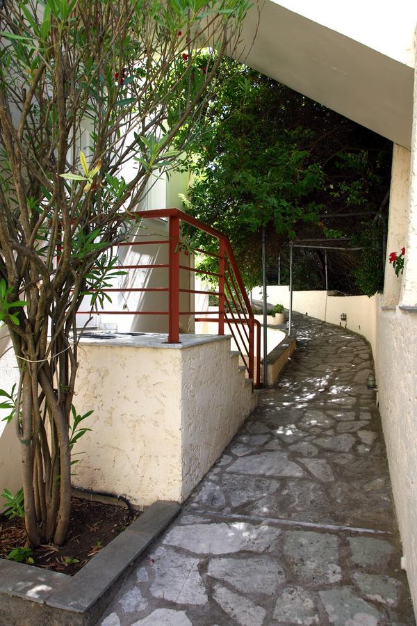 Miranda Resort Никиана Екстериор снимка